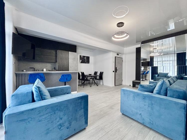 Vedere laterala la mare, prima linie, mobilat, parcare inclusa - 2