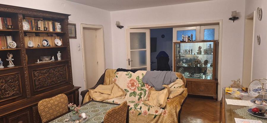 Apartament cu 3 camere semidecomandat în Pache Protopopescu