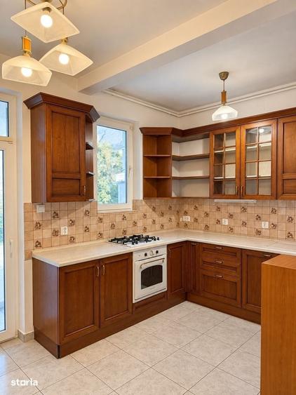 Apartament cu 3 camere semidecomandat în Ultracentral