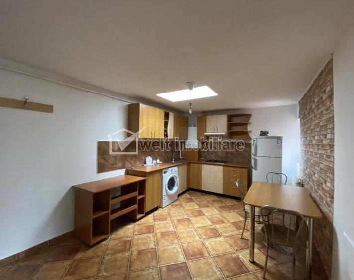 Apartament cu 2 camere decomandat în Zorilor