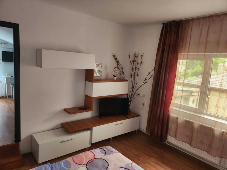 Casă cu 4 camere cu Teren 300 Mp în Nord