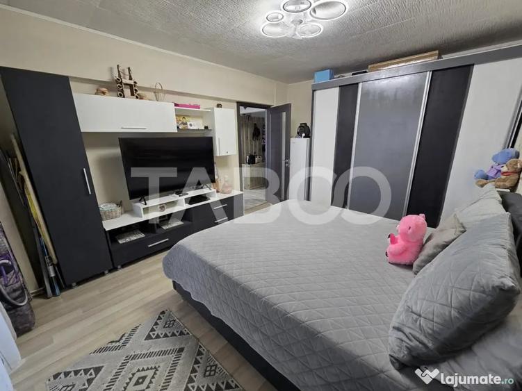 Apartament cu 3 camere decomandat în Mihai Viteazul