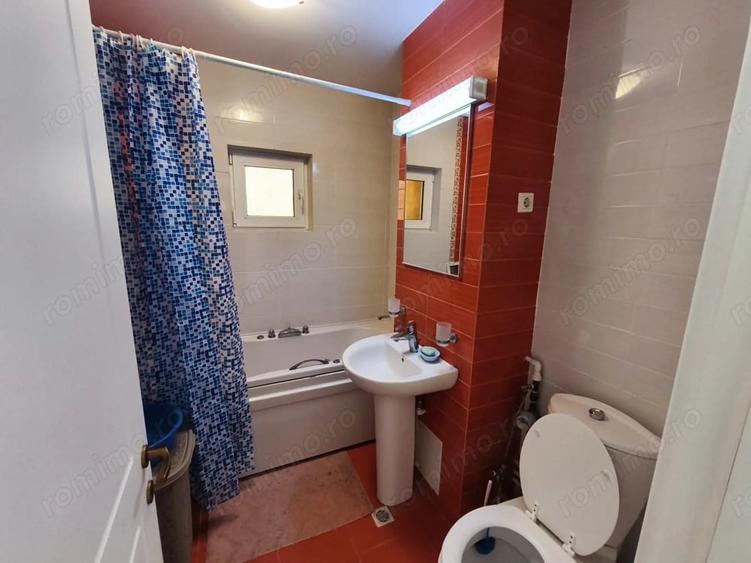 Apartament cu 3 camere decomandat în Faleză