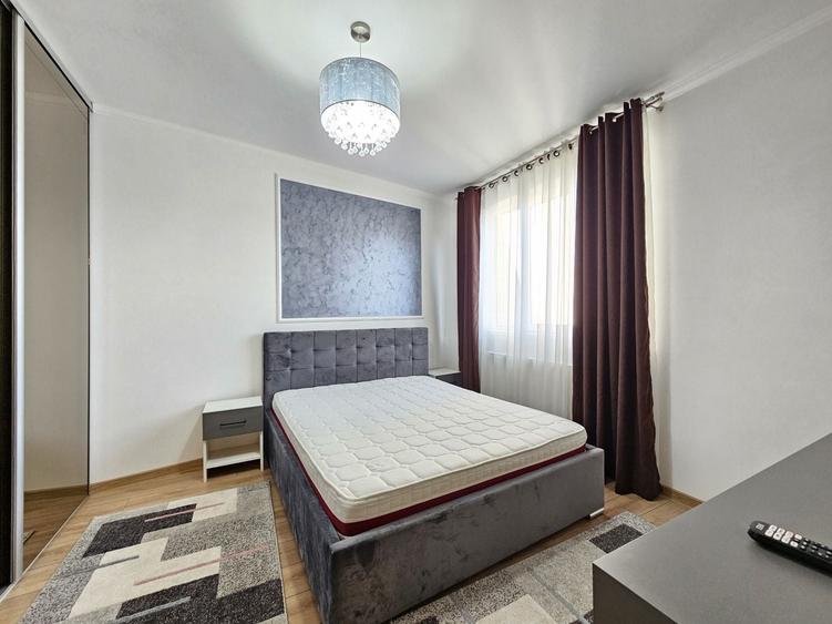 Apartament cu 2 camere semidecomandat, mobilat în Central