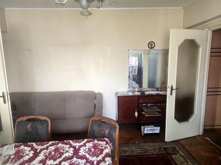 Apartament cu 2 camere semidecomandat, mobilat în Ultracentral