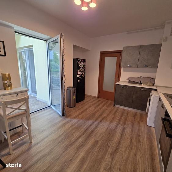 Apartament cu 4 camere în Herăstrău