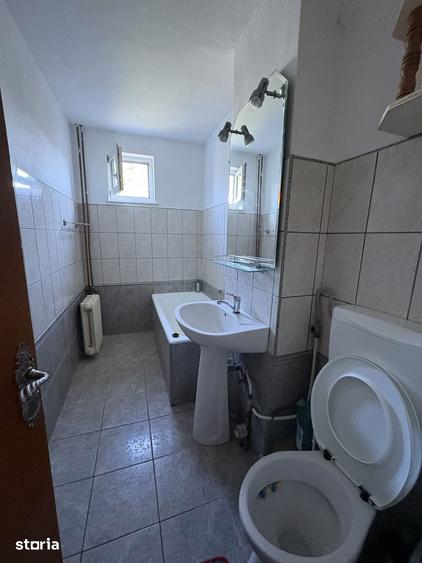 Apartament cu 3 camere în Iosia