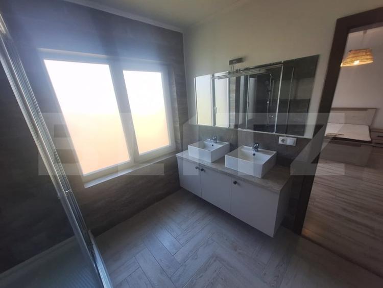 Duplex cu 4 camere cu Canalizare în Unirea