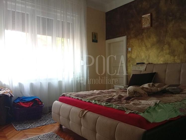 Casă individuală cu 4 camere cu Canalizare în Central