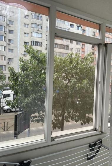 Apartament cu 2 camere decomandat în Moșilor