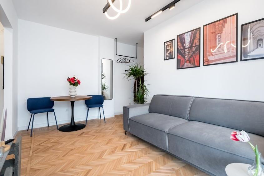 Apartament cu 2 camere semidecomandat, mobilat în Unirii