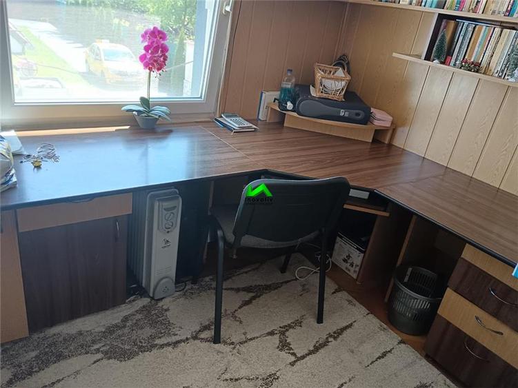 Casă individuală cu 6 camere cu Teren 650 Mp în Piața Cluj