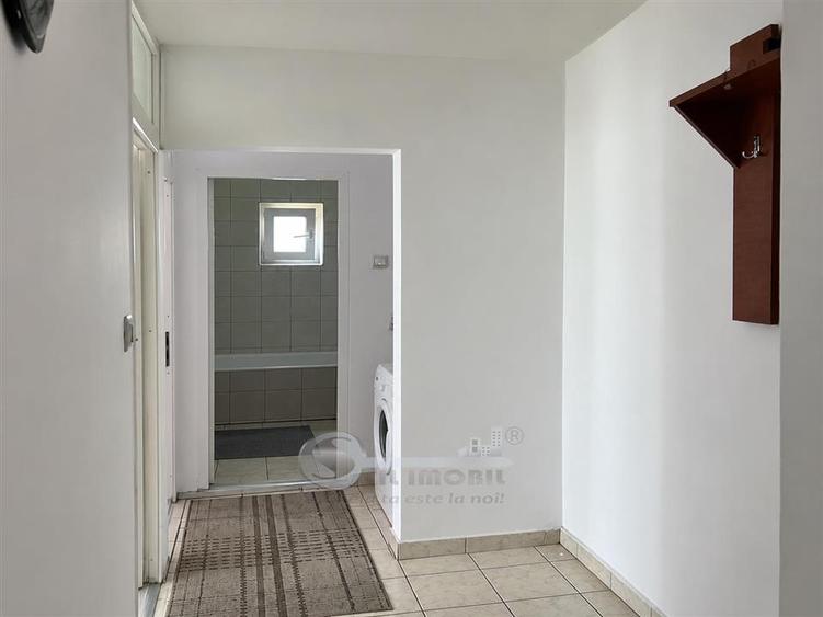 Apartament cu 3 camere decomandat în Canta