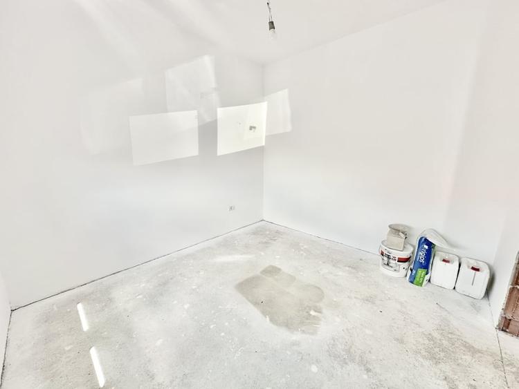 Duplex cu 4 camere cu Canalizare în Moșnița Veche