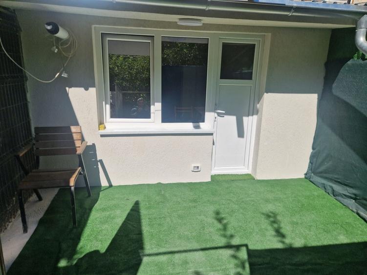 Apartament cu 2 camere semidecomandat în Traian