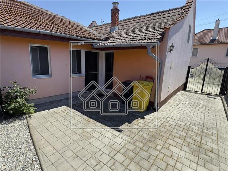 Casă individuală cu 3 camere cu Teren 80 Mp în Șura Mare