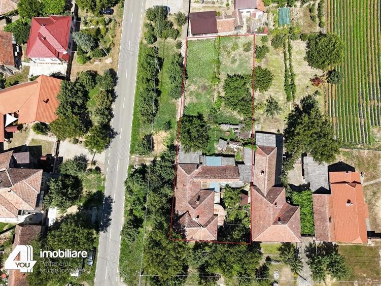 Casa 4 camere in Ineu str.Octavian Goga, teren 1079 mp pe col? - 4