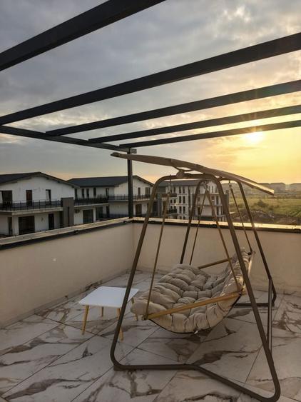 Inchiriez penthouse cu terasa 45m2 - 6