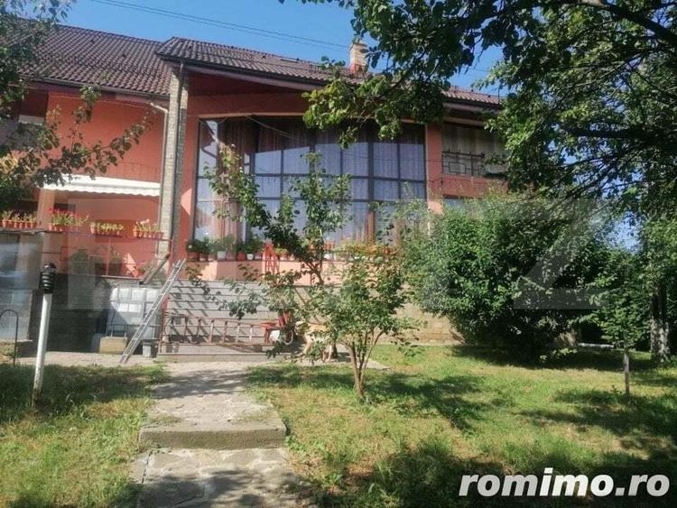 Casa cu arhitectura deosebita, iaz, panouri solare, 370mp, zona Adancata - 1