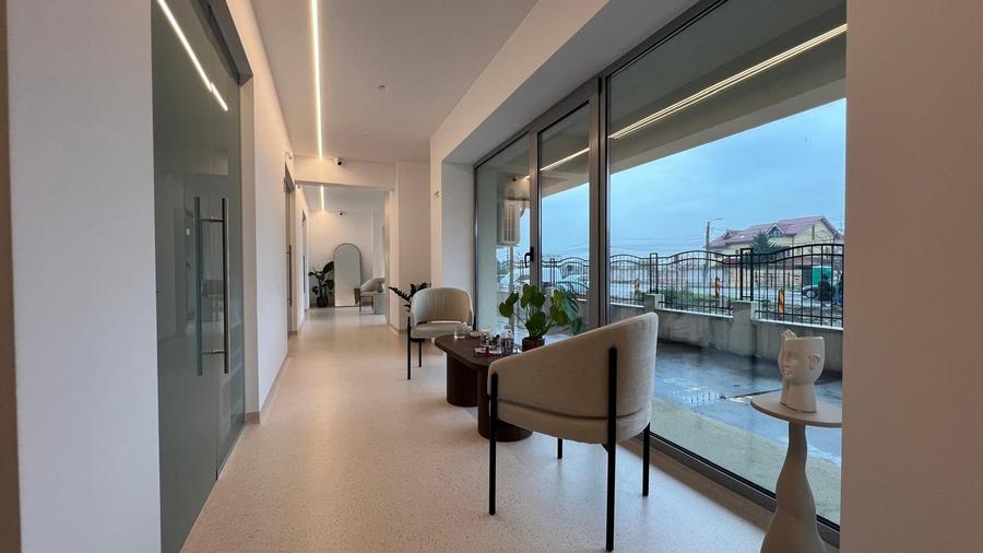 Spațiu comercial de vânzare – 247 mp utili, împărțiți în 2 unități independente - 4