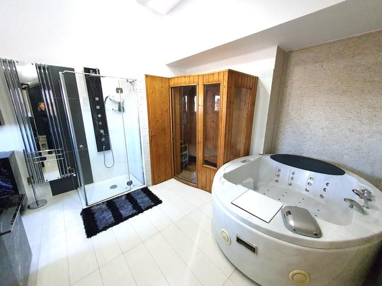 Vila cu piscina, Via Carmina, Arad, comision 0 - 4