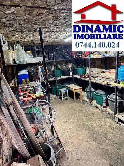 Casa+6338 mp teren, sat Izvoare, 149 900 EURO - 11