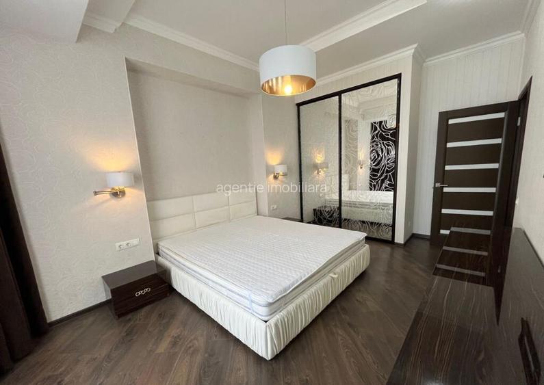 O camera zona Plopilor