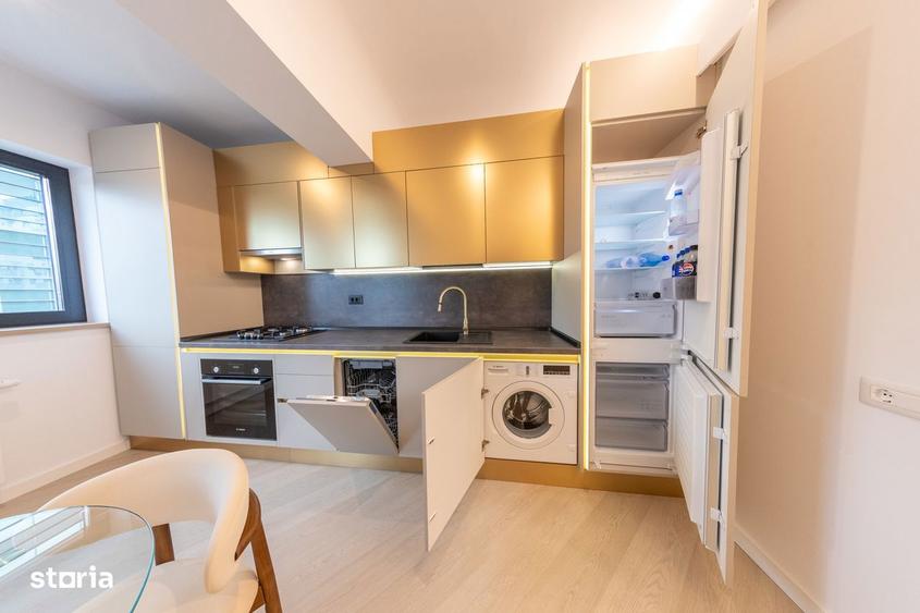 Apartament cu 3 camere decomandat, mobilat în Central