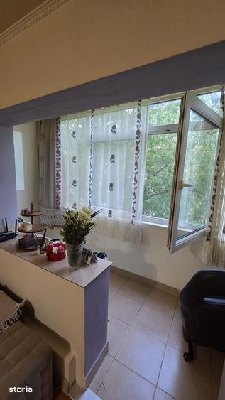 Apartament cu 3 camere în Micro 16