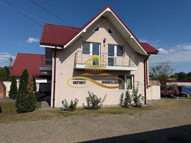 Casa de vanzare in Bacau Saucesti spatioasă cu etaj separat - 30