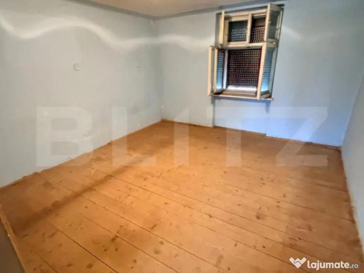 Casa veche cu teren generos 1595 mp zona centrala - 11