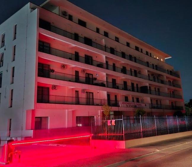 Apartament cu 2 camere decomandat, mobilat în Roșu