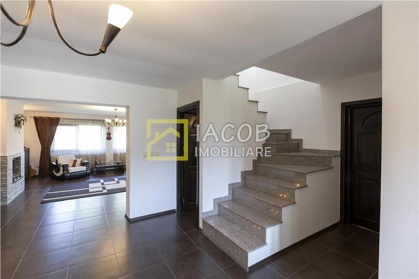 Vila cu 6 camere, 952 mp teren, Saucesti, Bacau - 18