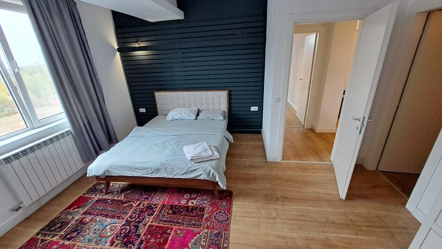 APARTAMENT 3 CAMERE CU 3 BAI - LUX - LOC PARCARE - COMISION 0 - 26