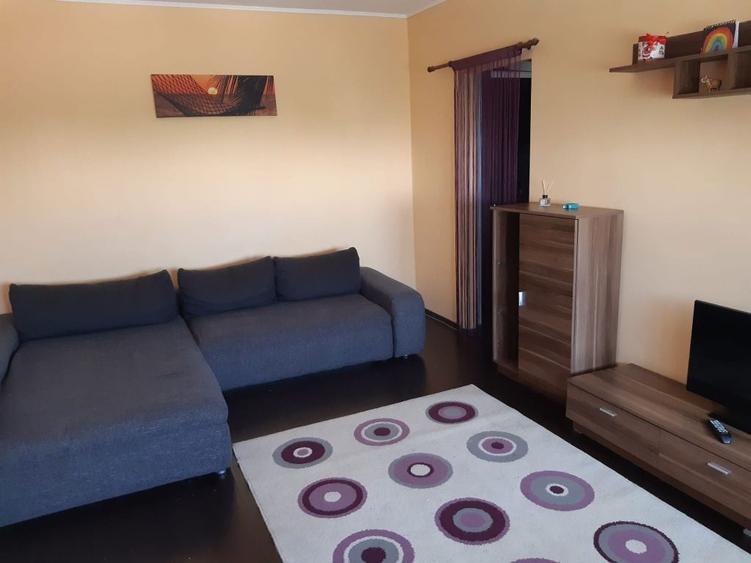 Inchiriez apartament 2 camere - 1