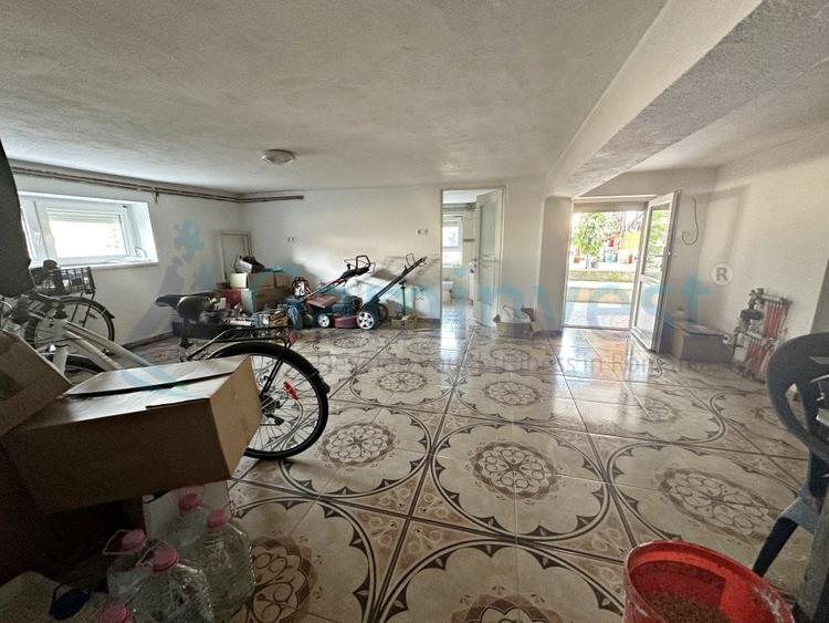 Casa pe 3 nivele si teren de vanzare, central in Sanmartin,  Bihor - 8