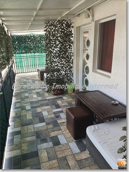 Pensiune 14 camere de vanzare zona Eforie Nord - 33