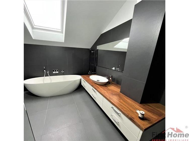 Penthouse, etaj1, 200 mp, MOBILAT SI UTILAT DE LUX, centru - 18