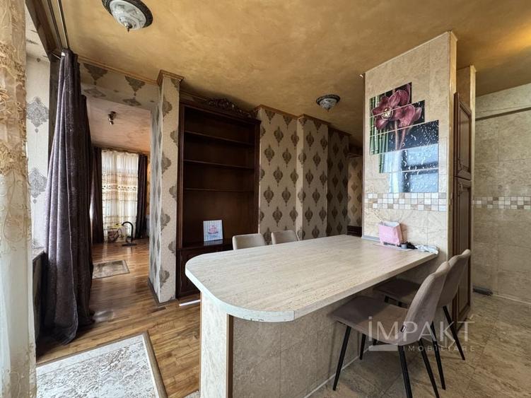 apartament 3 camere 100 mp pe 2 etaje zona Horea central, de închiriat - 4