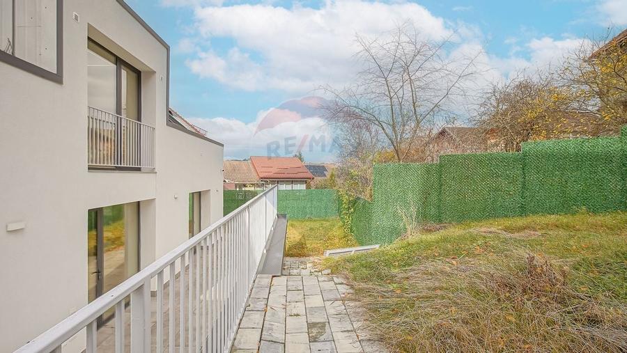 Armonie între tradiție și modernitate – Vilă contemporană în Brasov - 29