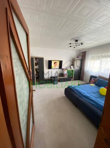 Apartament 2 camere de vanzare - 1