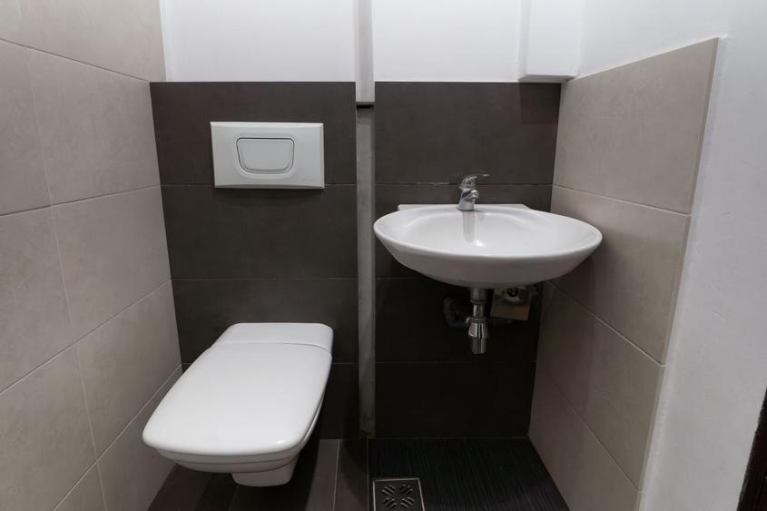 De vanzare Cladire bloc Istoric Central Arad D+P+E+M curte proprie - 9