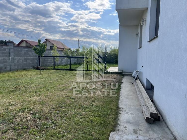 Casa individuala cu 5 camere pe 3 nivele, in Sanandrei - 36