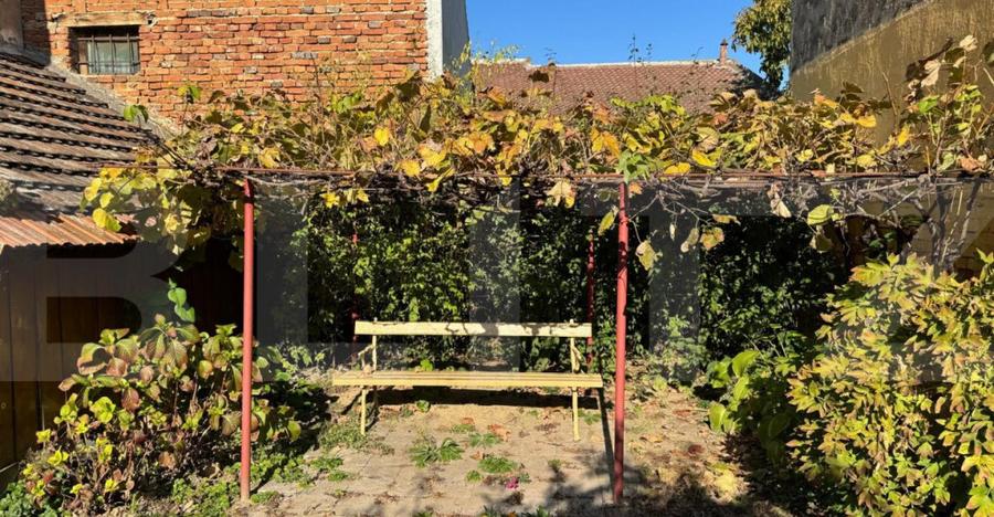 Casa de vanzare in centrul Pancota cu magazin ?i depend - 17