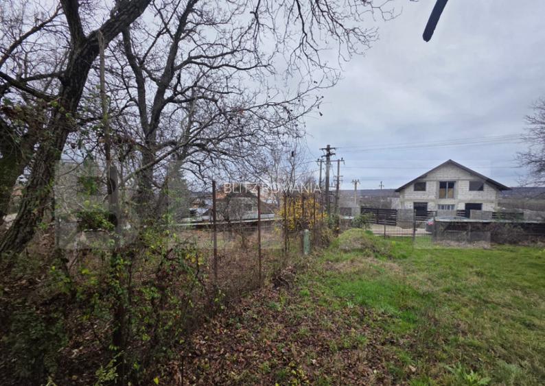 Casa + Teren 4.300 mp, Gheboieni la doar 15 km de Targ