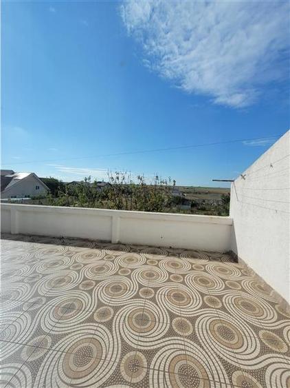 Apartament Modern cu 2 Dormitoare si 2 Bai + Terasa de 30 mp - Localitatea Lazu - 3