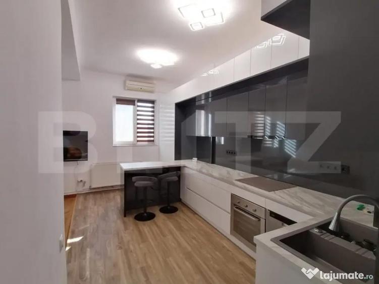 Apartament 3 camere, semidecomandat, Centru - 1