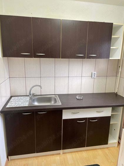 Garsoniera (Gaze Trase) Casa Car?ii Etaj 3 din 4 - 6