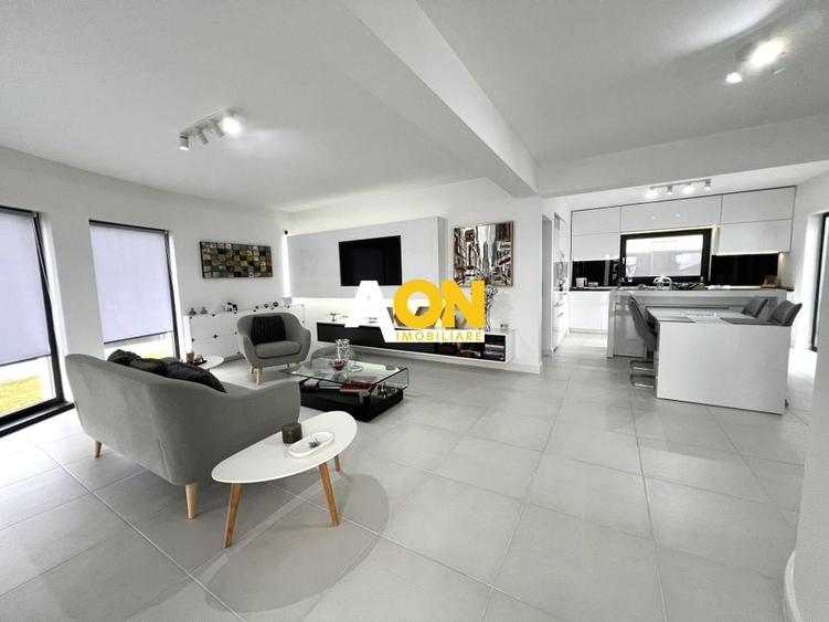 Casa individuala superfinisata, 3 camere, 2 bai,  500mp teren - 1