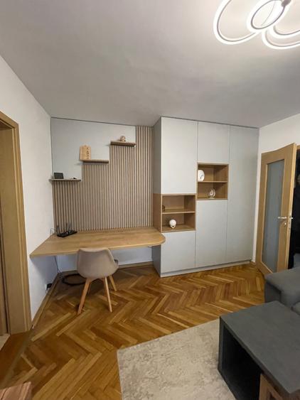 Apartament cu 2 camere decomandat în Medicină